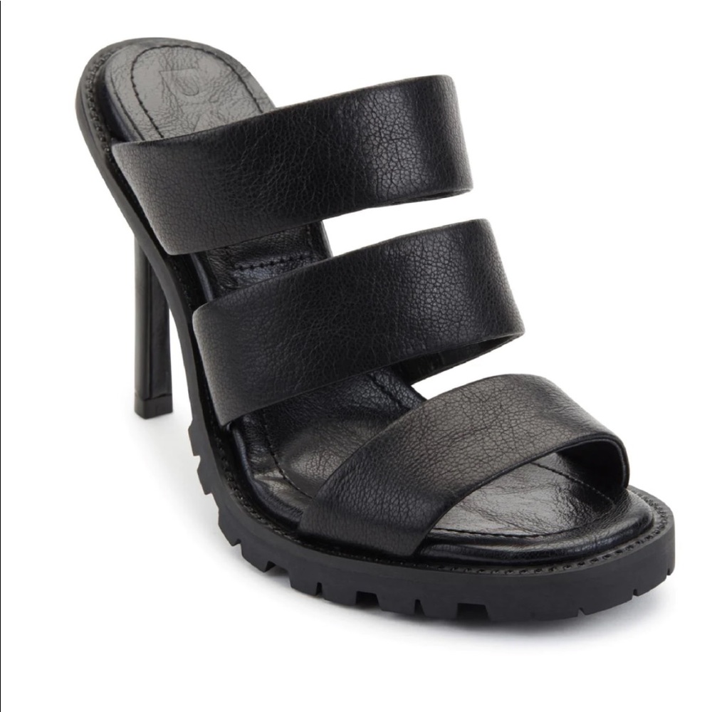 DKNY Roslin Strappy Leather Sandals 7.5